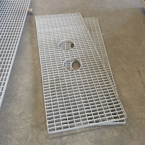 鋼格板表面處理方式對(duì)比：噴漆、鍍鋅、不銹鋼哪種更耐用？