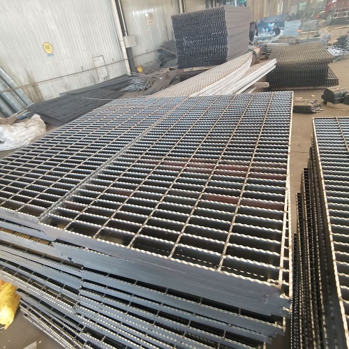 鋼格板重量計(jì)算指南：如何精準(zhǔn)估算采購(gòu)成本？