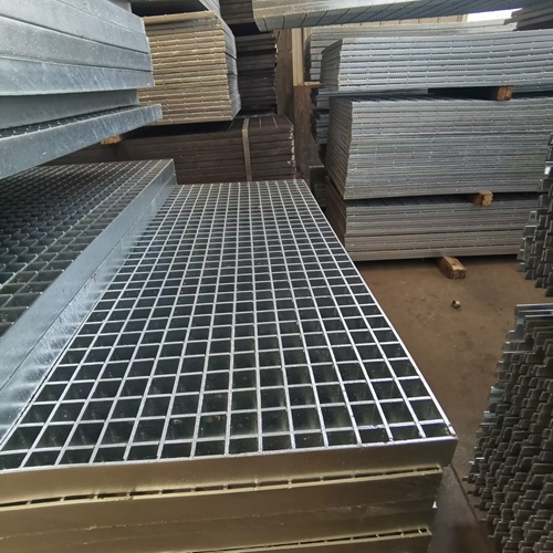 鋼格柵知識科普：材質(zhì)、規(guī)格如何影響使用效果？