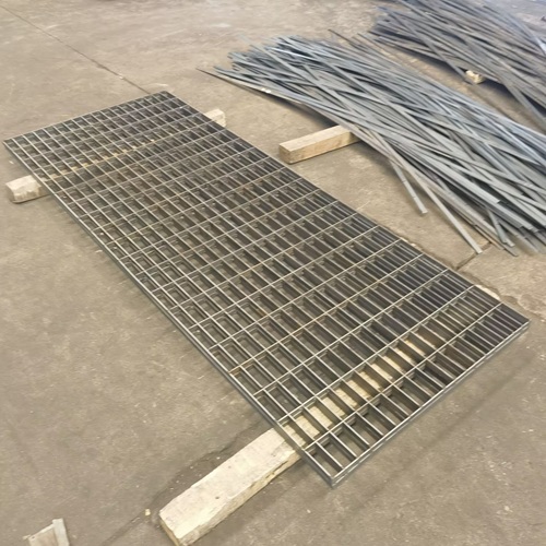 鋼格柵對比傳統(tǒng)材料，優(yōu)勢竟有這么多？