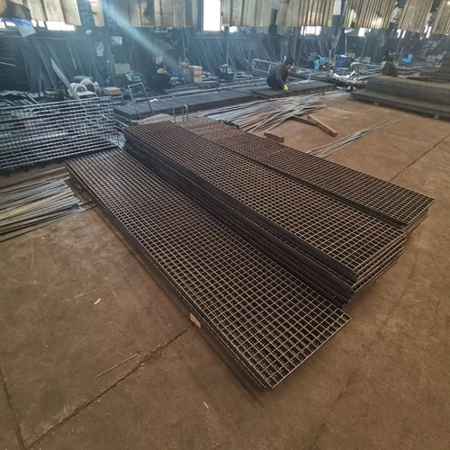 為什么說(shuō)鋼格柵是工程建設(shè)的 “全能選手”？