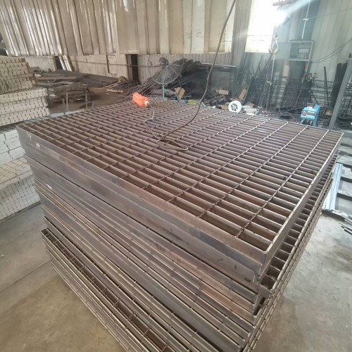 別再亂花錢了！選對(duì)鋼格柵真的能省不少