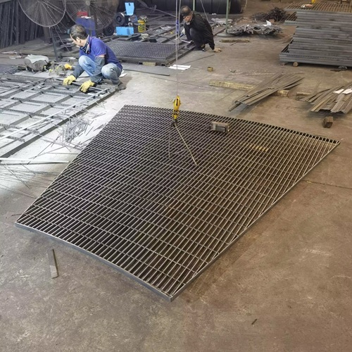 鋼格板長(zhǎng)期使用后變形怎么辦