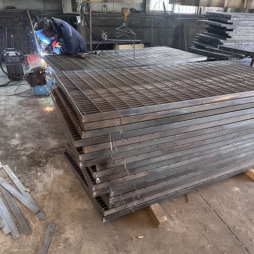 鋼格柵板為什么容易生銹？原因在這里