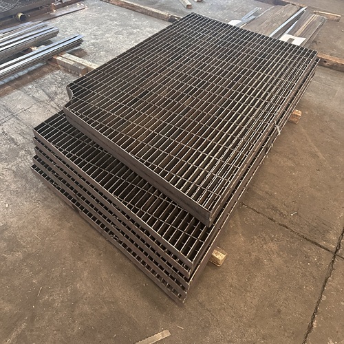 鋼格柵板的逆襲之路從工具到主角