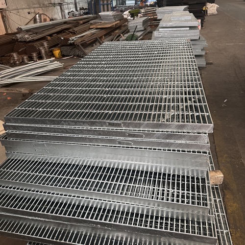 音樂節(jié)舞臺(tái)搭建必用鋼格板，承重強(qiáng)還易拆卸